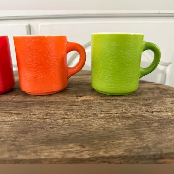 Vintage MCM Hazel Atlas “Orange Peel” Milk Glass Coffee Cups C Handles Set of 4 - Picture 3 of 6